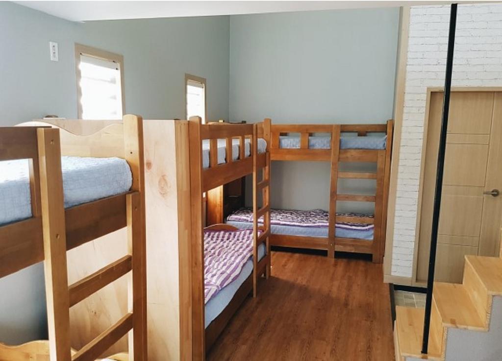 Two Wheels Guest House 서귀포 외부 사진